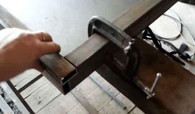 Как сделать металлическую дверь