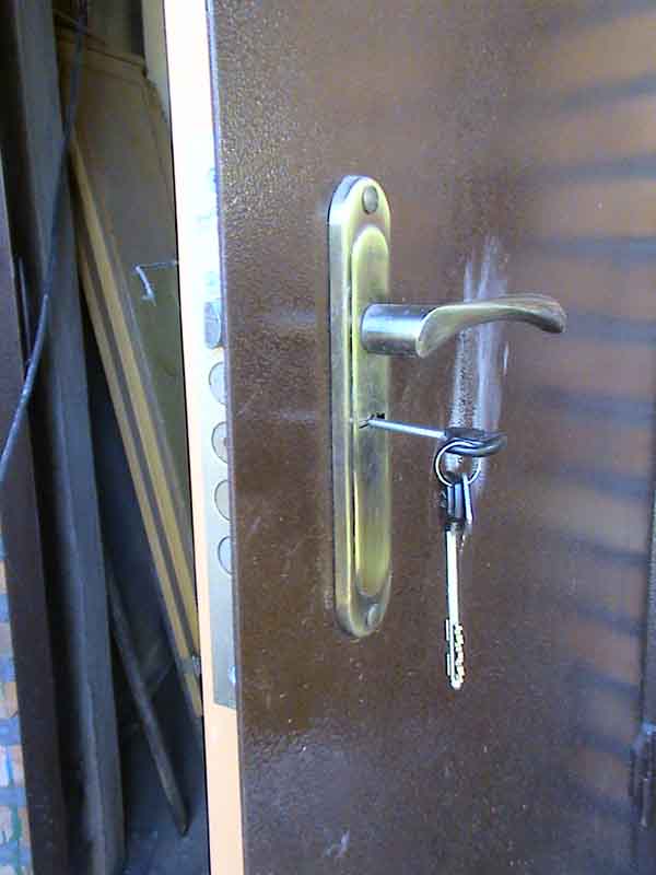 Как сделать металлическую дверь