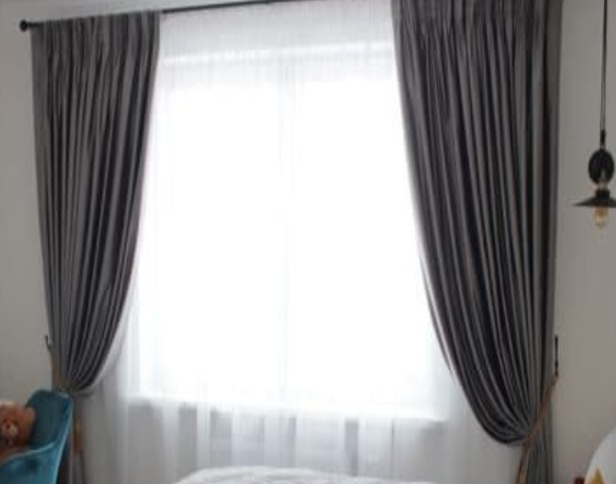 Как выбрать шторы для спальни