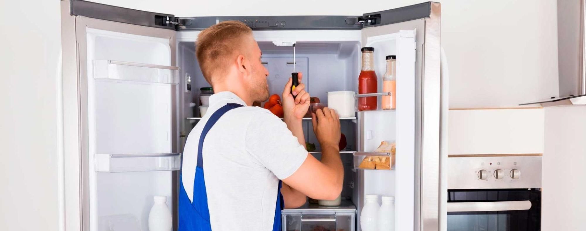 Кому доверить ремонт холодильника